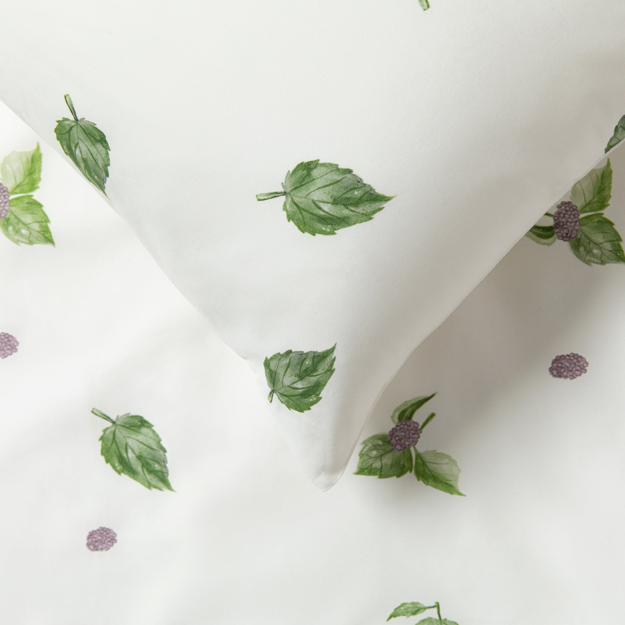 Silk Blended Bed Linen Set - Feuilles Vertes